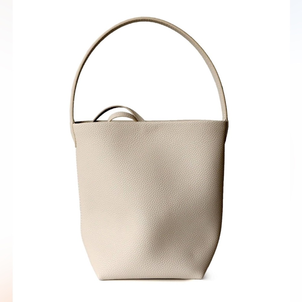 Amazon Cream bucket Bag
